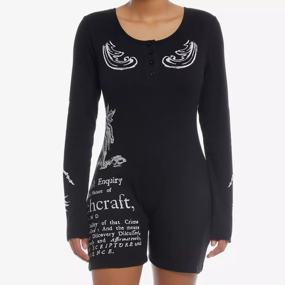 Hot Topic Black Long-Sleeve Printed Romper
